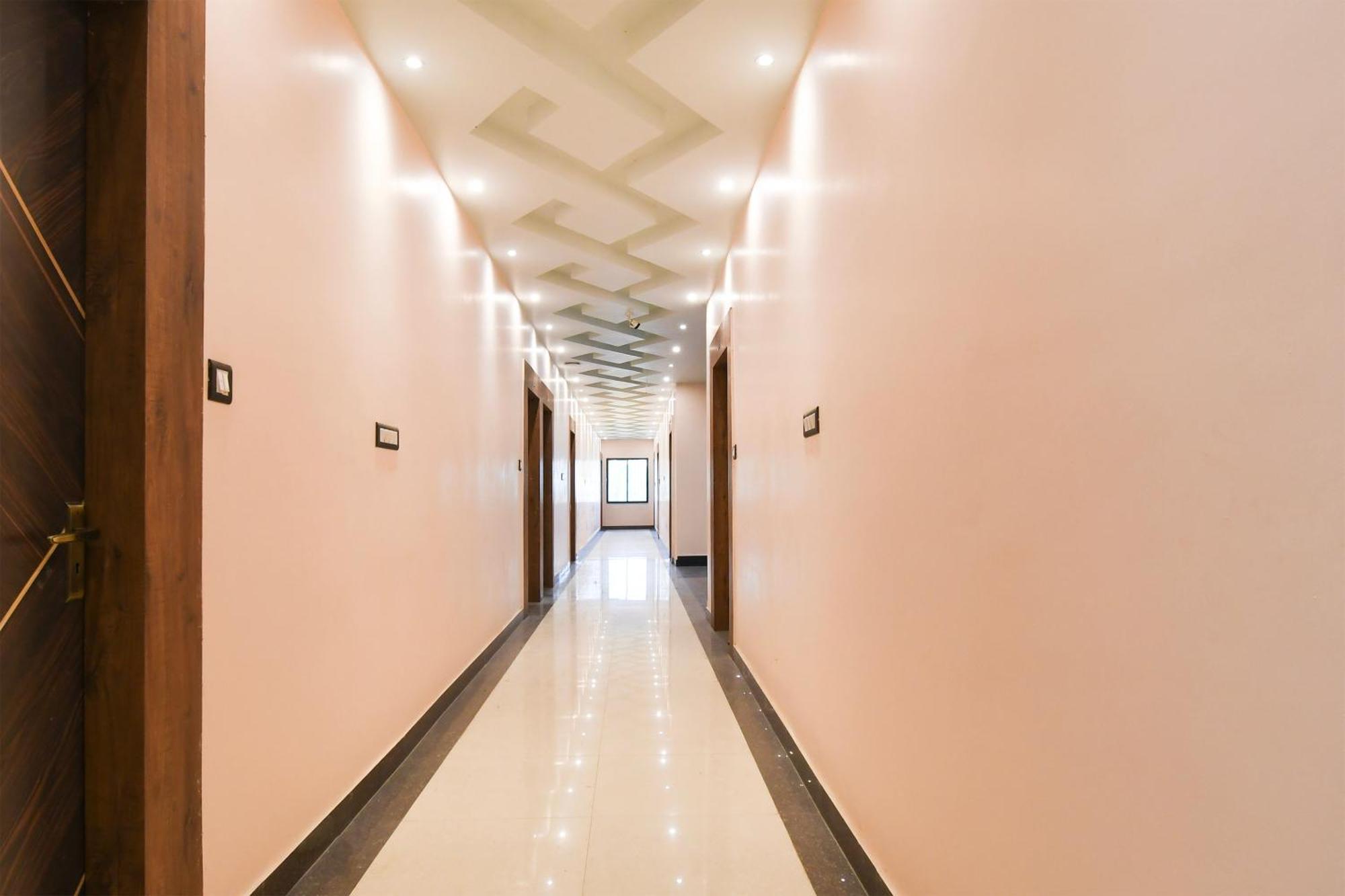 Hotel O Nilmadhab International Tarapith Buitenkant foto