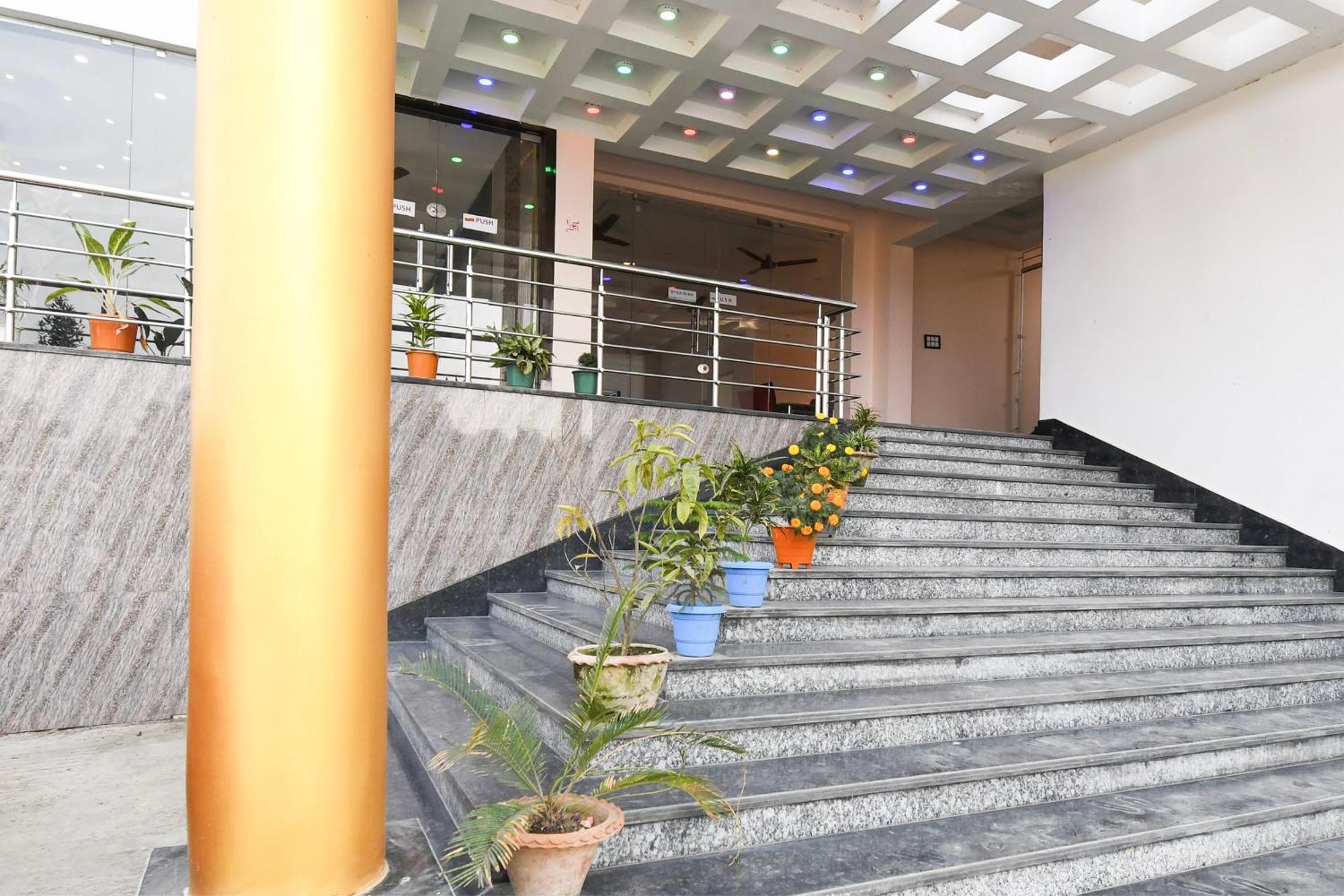 Hotel O Nilmadhab International Tarapith Buitenkant foto